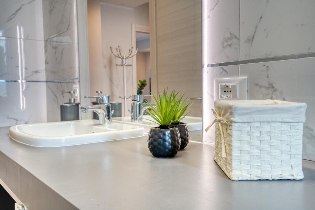 Caseospitali - Casa Janas, Elegante Trilocale Per 5 In Zona Centrale Milano Exterior foto